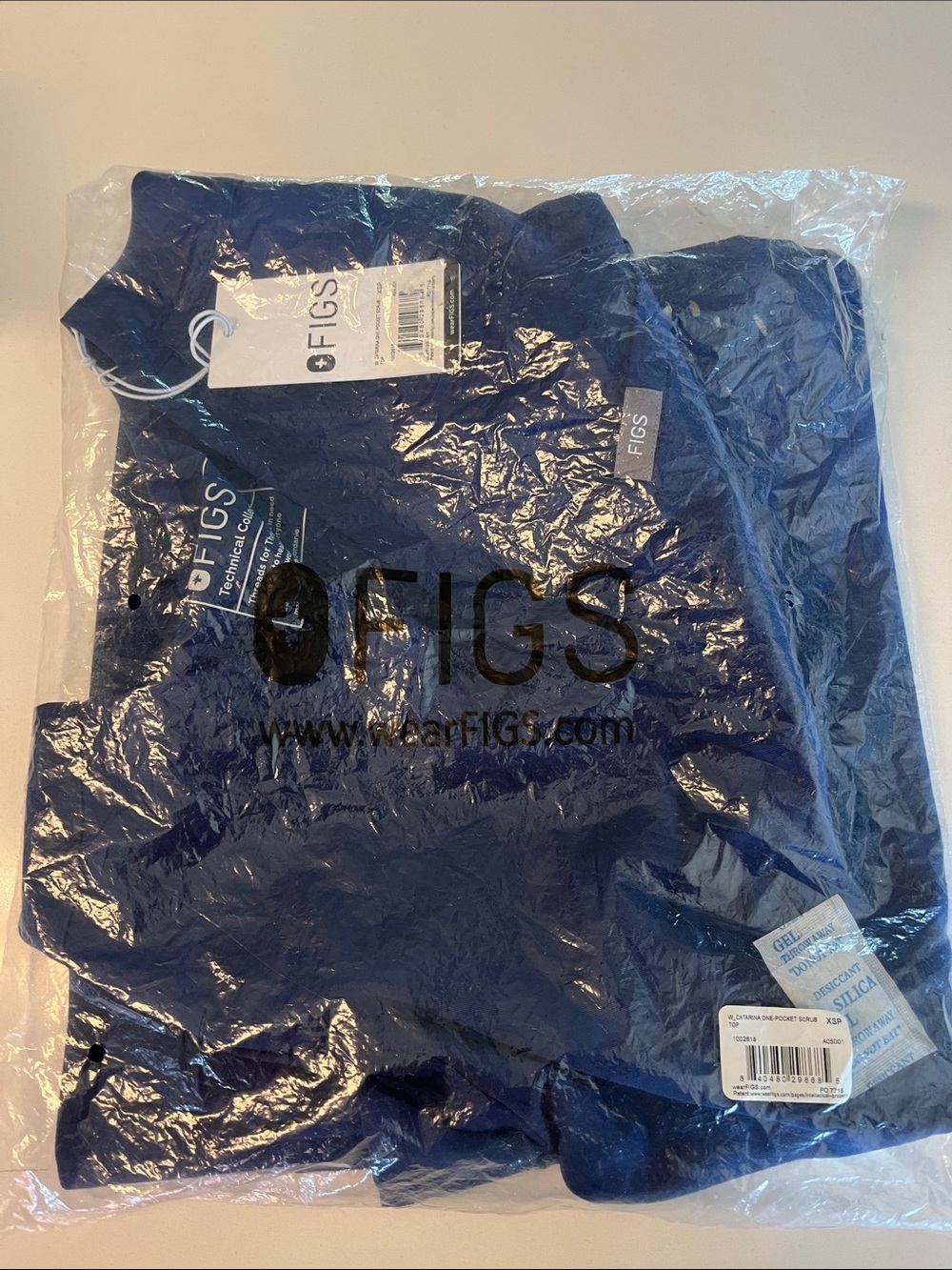 NWT Figs Sapphire Catarina One Pocket Scrub Top
